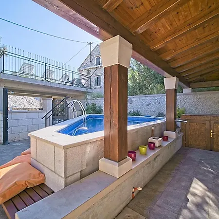 Bepa With Swimming Pool