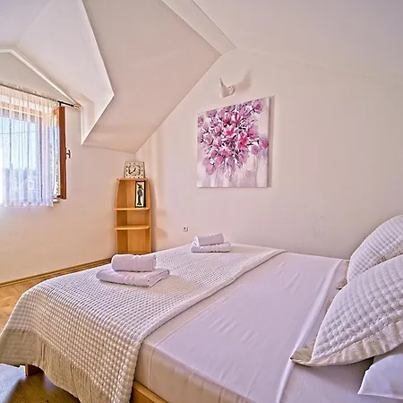 Holiday home Bepa With Swimming Pool *