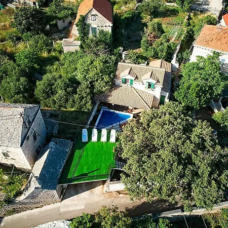 Bepa With Swimming Pool Дом отдыха *